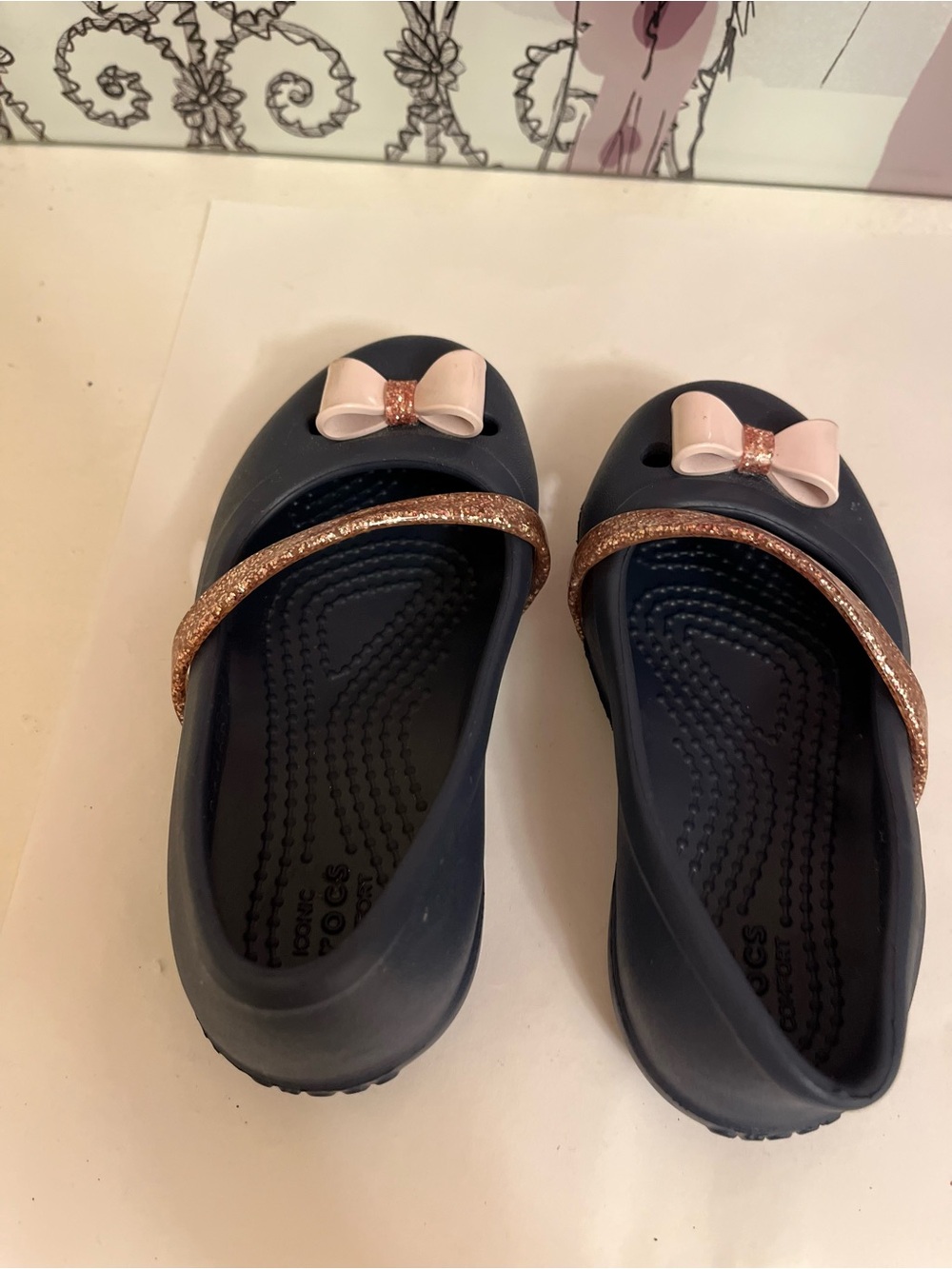 CROCS Navy Kids Mary Jane Flats with Rose Gold Glitter Strap and Light Pink Bow - Picture 4 of 6